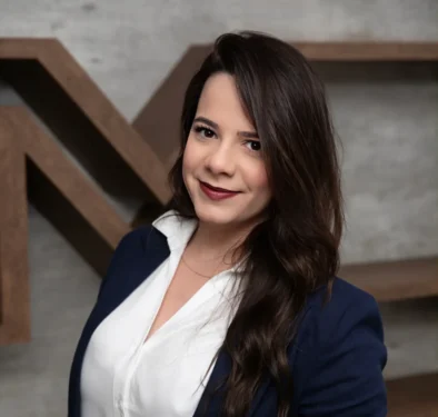Daniela Lopes Coelho, advogada das áreas cível e imobiliária em Jundiaí